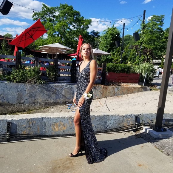 Prom Dress - Picture 11 of 12